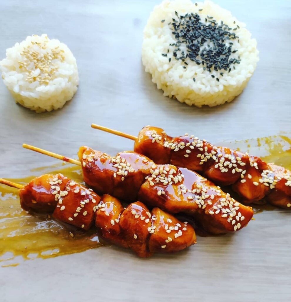 Brochetas de pollo teriyaki