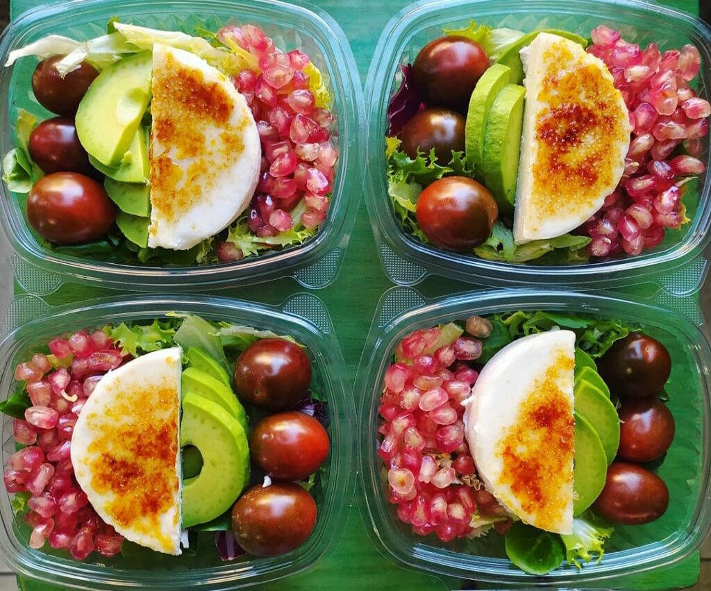 Ensalada de granada y queso de cabra