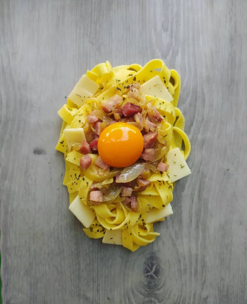 Tagliatelle a la carbonara